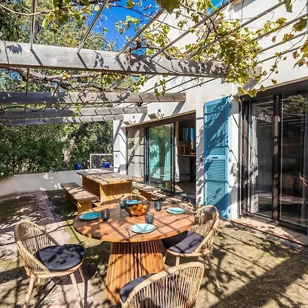 Capuccino, Piscine, Jacuzzi Et Vue Villa Calvi (Corsica)