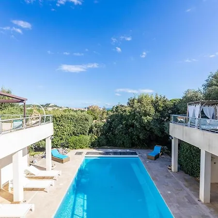 Villa Capuccino, Piscine, Jacuzzi Et Vue Calvi (Corsica)